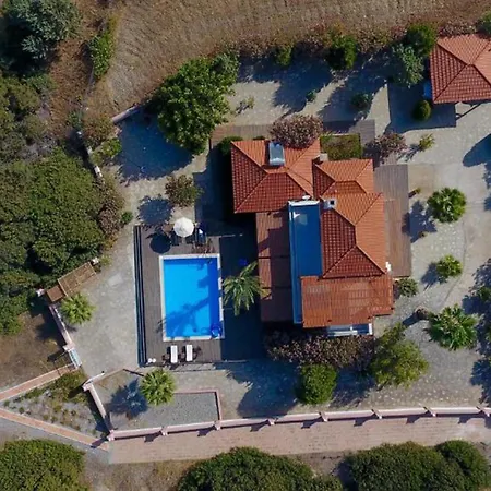Villa Fenia