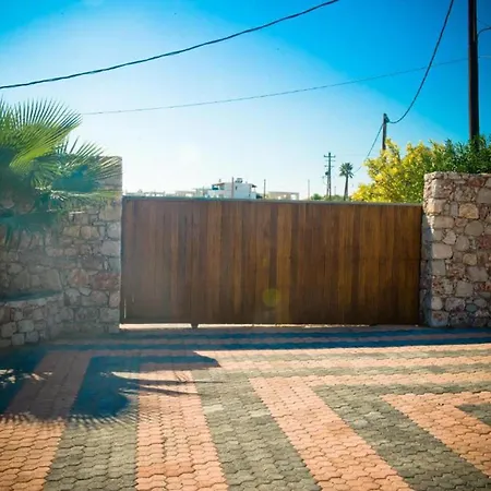 Fenia Villa Gennadi