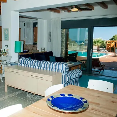 Fenia Villa
