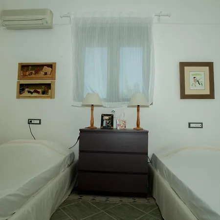Fenia Villa Gennadi